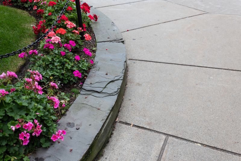 Concrete Landscape Curbing